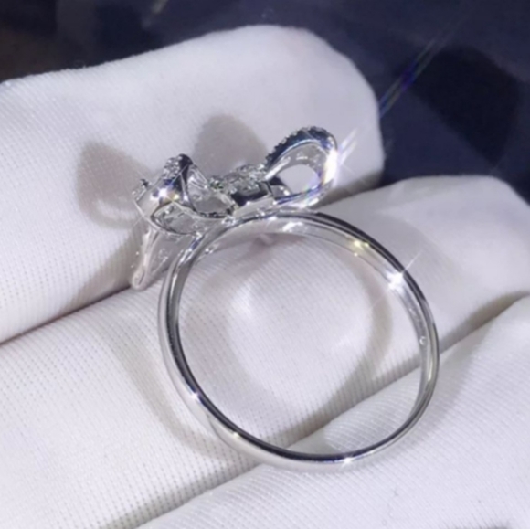 Beautiful fashion stimulated diamond bow ring - Picture 4 of 4